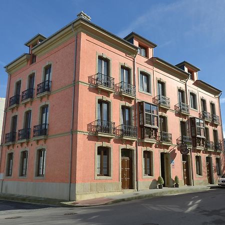 Hotel La Casona De Lazurtegui Ribadeo Esterno foto