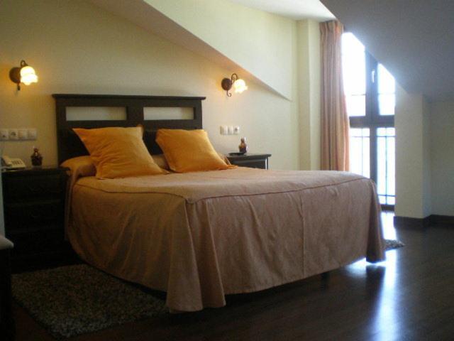 Hotel La Casona De Lazurtegui Ribadeo Esterno foto